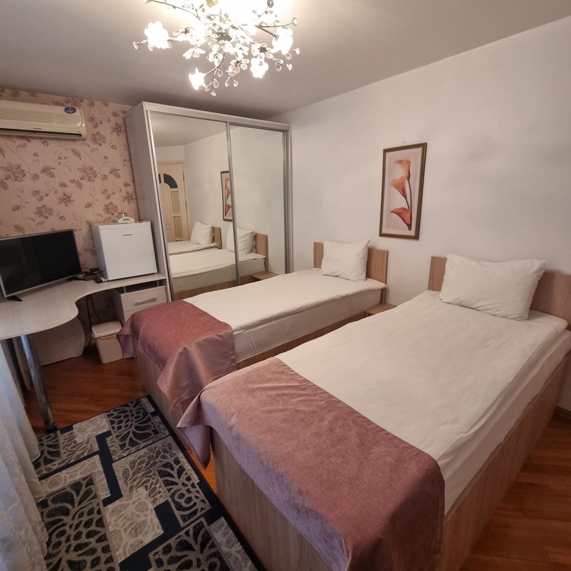 Hotel Home Sweet Home Кишинёв Экстерьер фото