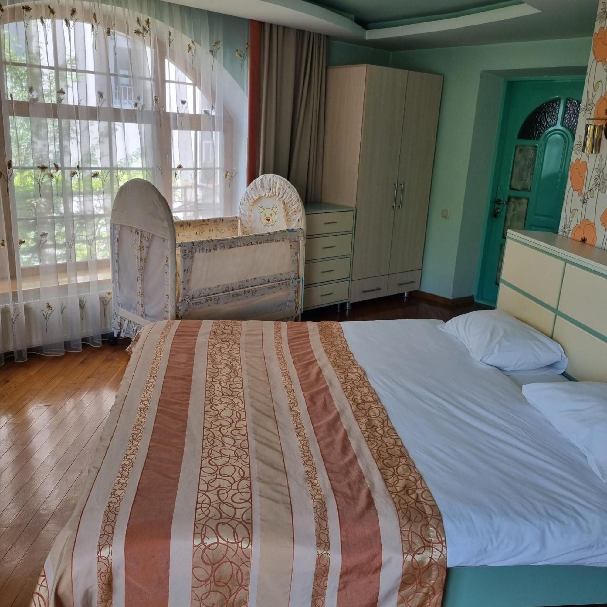 Hotel Home Sweet Home Кишинёв Экстерьер фото